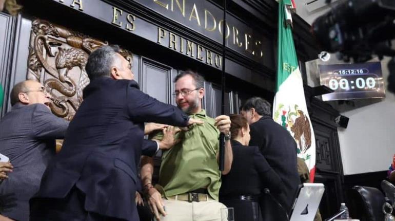 Morena condena agresión del líder nacional del PRI contra Noroña y trabajador del Senado