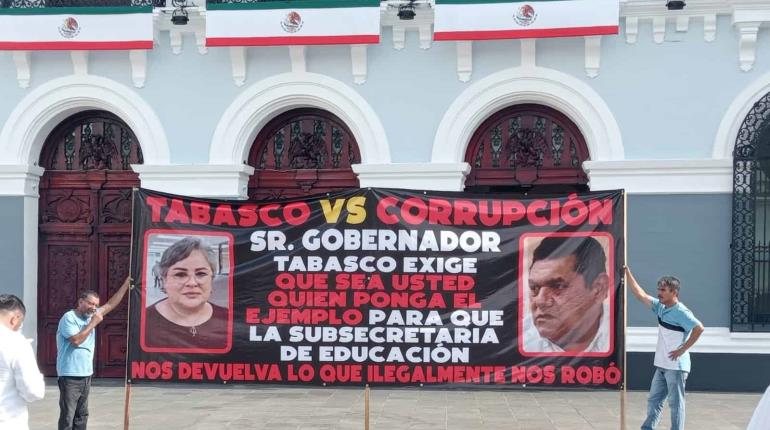 Denuncian presunta venta de escalafón en la SETAB; señalan a subsecretaria Anabel Suárez Jener