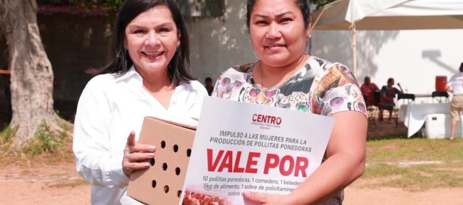 Concluye meta de entrega de 2,600 paquetes de pollitas ponedoras en Centro