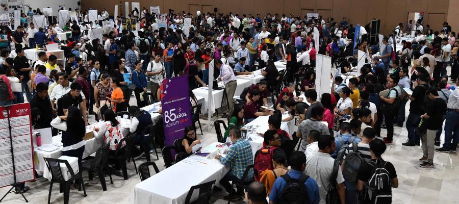 Recibieron casi mil solicitudes en Segunda Feria Nacional de Empleo para las Juventudes: SNET Recibieron casi mil solicitudes en Segunda Feria Nacional de Empleo para las Juventudes: SNET