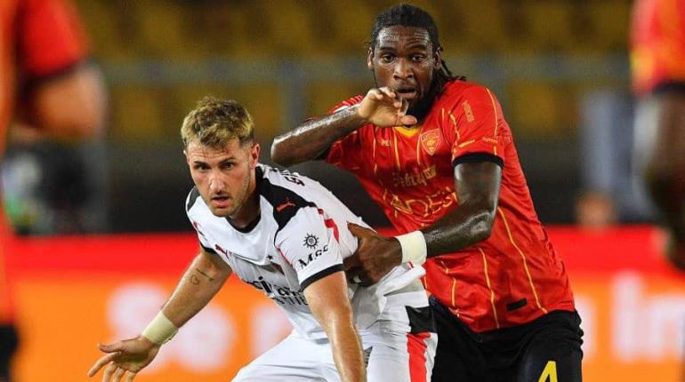 Milan vence al Lecce y consigue su primer triunfo en la Serie A