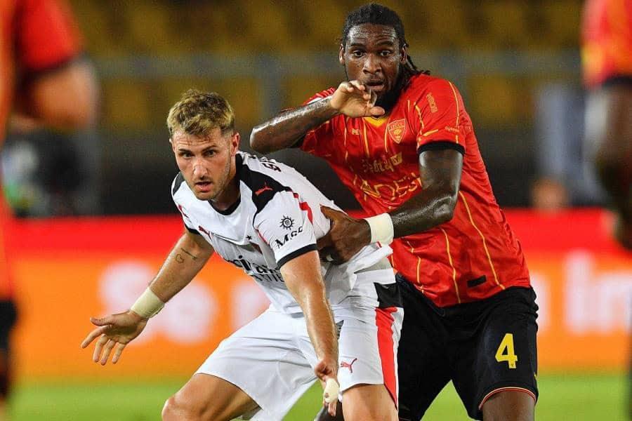 Milan vence al Lecce y consigue su primer triunfo en la Serie A Milan vence al Lecce y consigue su primer triunfo en la Serie A
