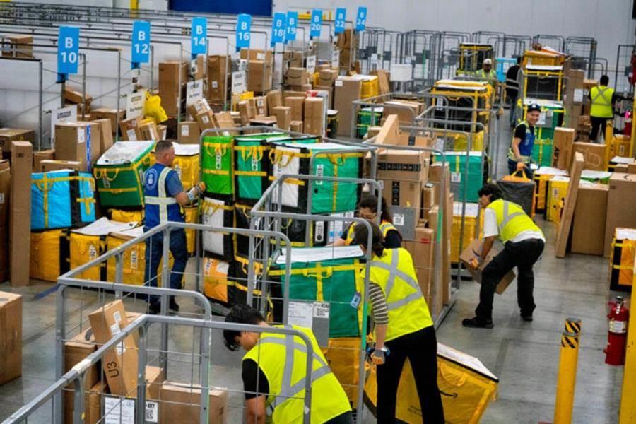 Elimina EE.UU. exención arancelaria a mercancía de poco valor