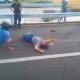 Mujer sufre lesiones tras derrapar en motocicleta en la Cunduacán-La Isla 