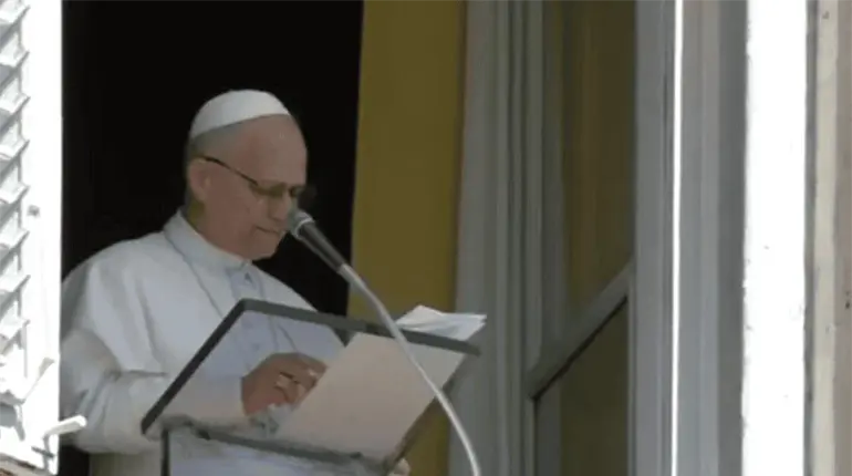 La Cruz, de instrumento de muerte a signo de vida: Papa