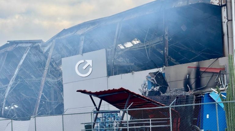 Incendio consume fábrica en Querétaro; no hubo fallecidos ni heridos