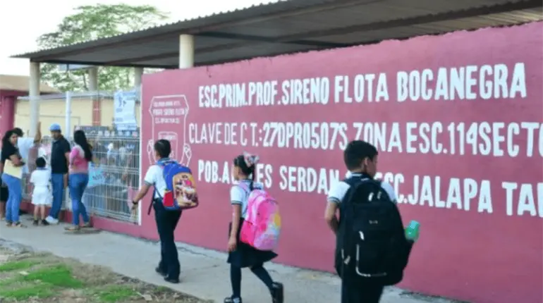 A clases cerca de 500 mil alumnos de nivel básico en Tabasco
