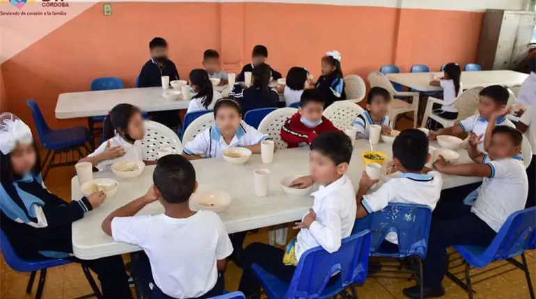 Alrededor del 40% de las cocinas escolares en Centro han sido equipadas: Osuna