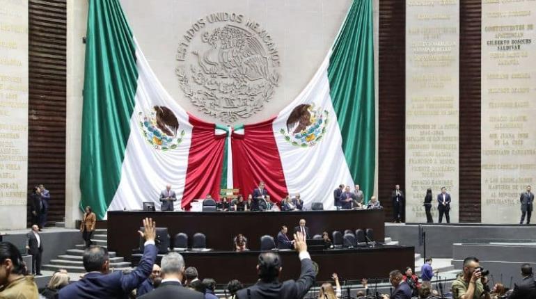 Paquete económico no contiene nuevos impuestos: Monreal