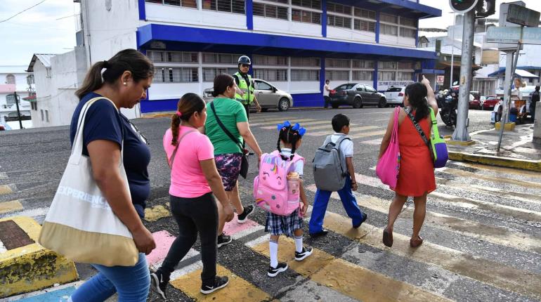 Contentos y con mucha ilusión, regresan a clases 500 mil alumnos de Educación Básica