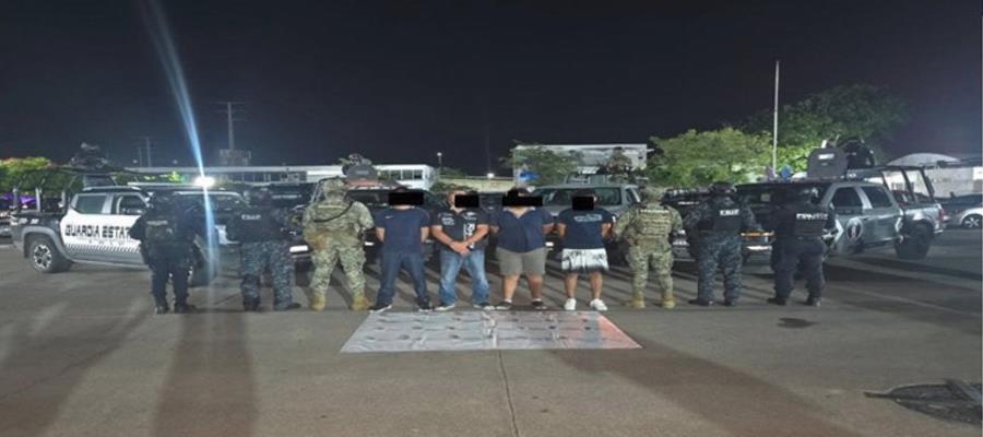 FIRT Olmeca detiene a 4 hombres en Centro; portaban droga FIRT Olmeca detiene a 4 hombres en Centro; portaban droga