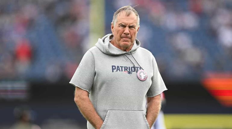 Bill Belichick debuta como entrenador... en futbol americano colegial