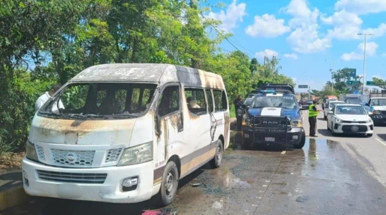 Se incendia unidad del transporte público en Casa Blanca