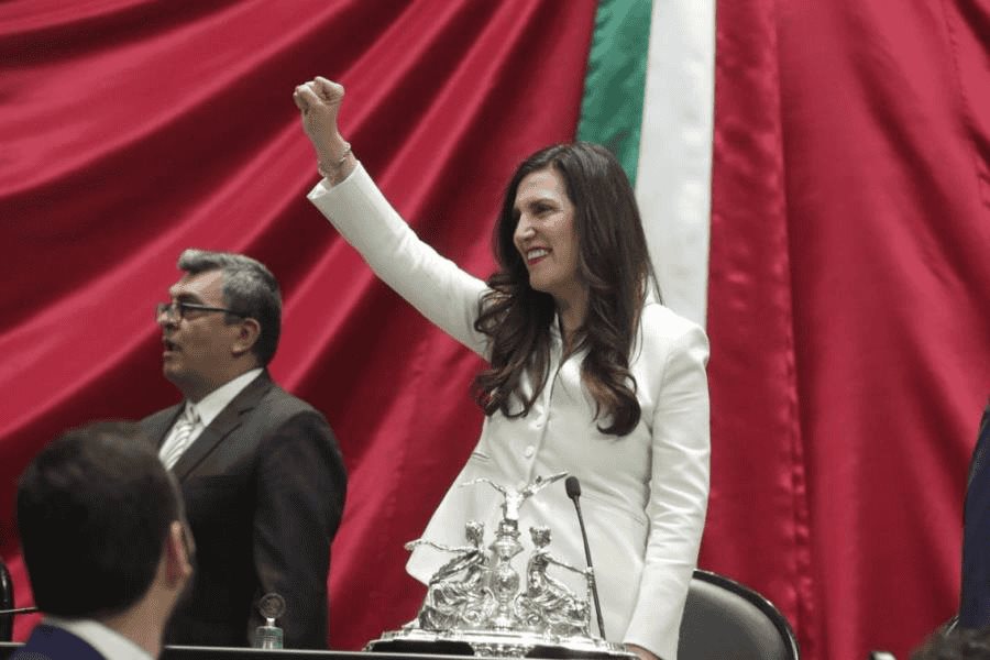 Kenia López Rabadán asume la presidencia de la Cámara de Diputados Kenia López Rabadán asume la presidencia de la Cámara de Diputados
