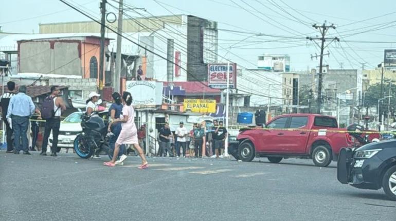 Fallece motociclista tras choque con camioneta de la FGE en la colonia Primero de Mayo