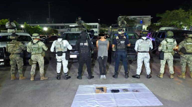 Detienen a dos presuntos secuestradores con armas y drogas en Centro y Teapa