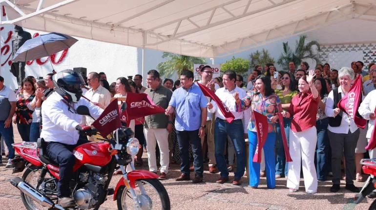 Da Centro banderazo de salida a 50 unidades motrices nuevas; reforzarán 12 direcciones