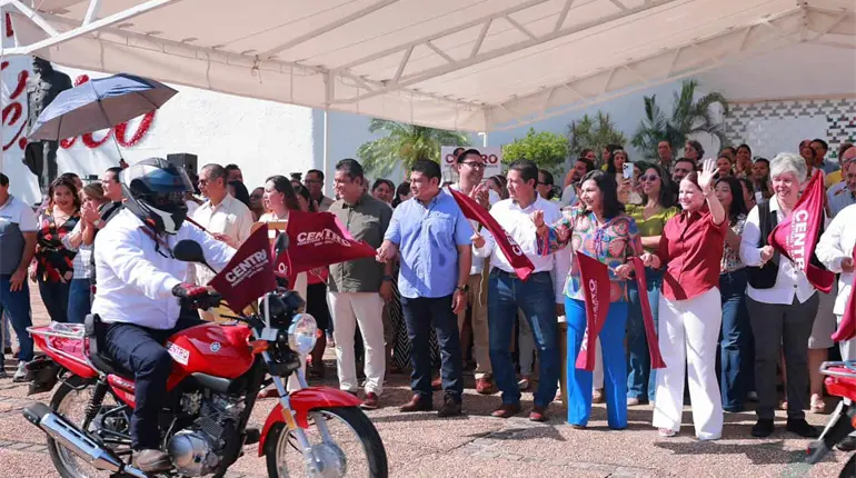 Da Centro banderazo de salida a 50 unidades motrices nuevas; reforzarán 12 direcciones