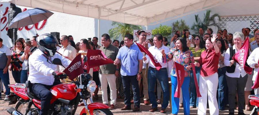 Da Centro banderazo de salida a 50 unidades motrices nuevas; reforzarán 12 direcciones