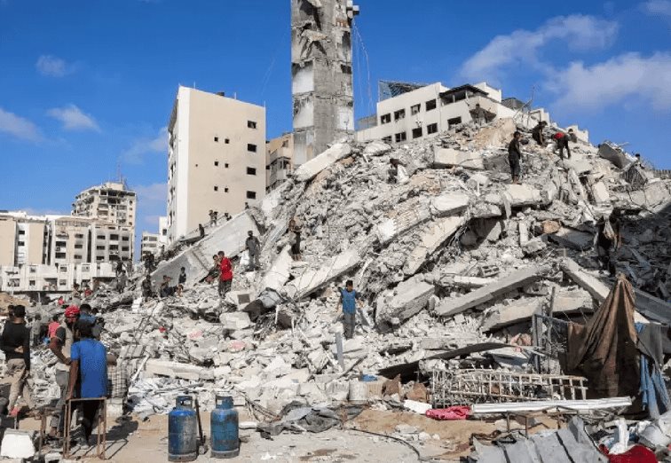 Destruye Israel otro edificio de viviendas en Gaza; ya había sido evacuado Destruye Israel otro edificio de viviendas en Gaza; ya había sido evacuado
