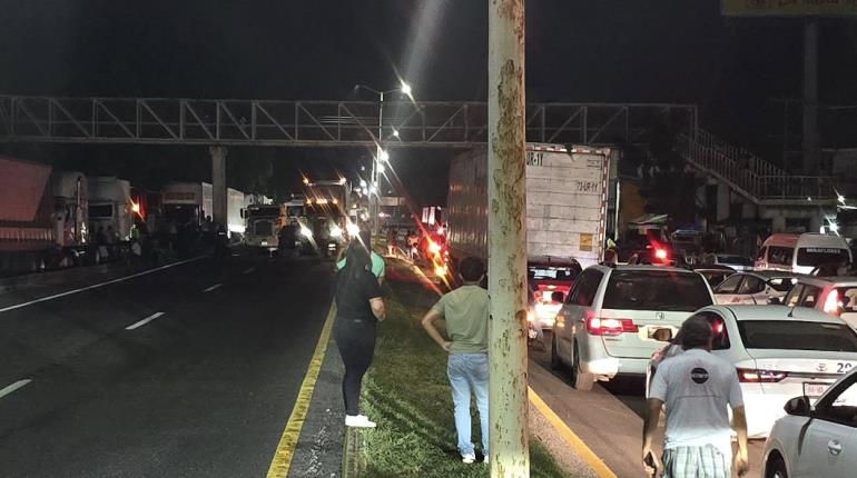 Bloquean la Villahermosa-Macuspana por falta de agua en La Cruz del Bajío