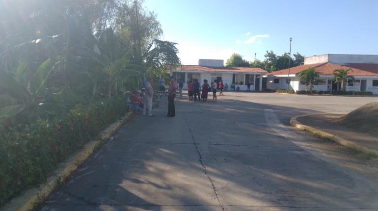 Por falta de agua, habitantes de Tamulté de la Sabanas se manifiestan en potabilizadora de Chilapa