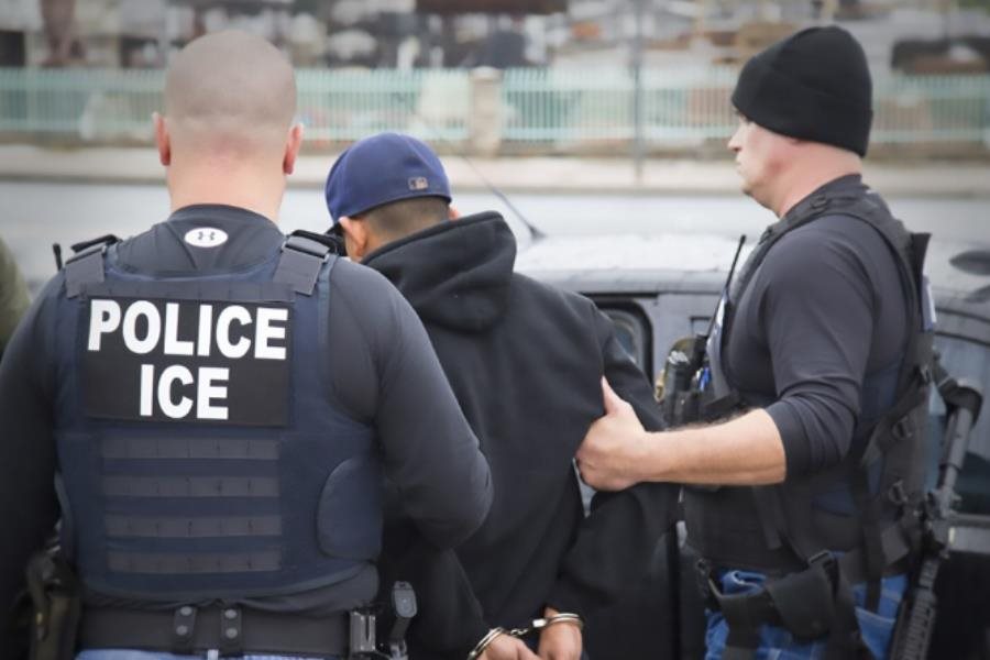 Tras impugnación de Trump Corte Suprema de EE.UU. da luz verde a ICE para detenciones en LA Tras impugnación de Trump Corte Suprema de EE.UU. da luz verde a ICE para detenciones en LA