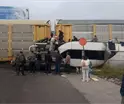 Tren embiste a autobús y deja 8 muertos en Edomex
