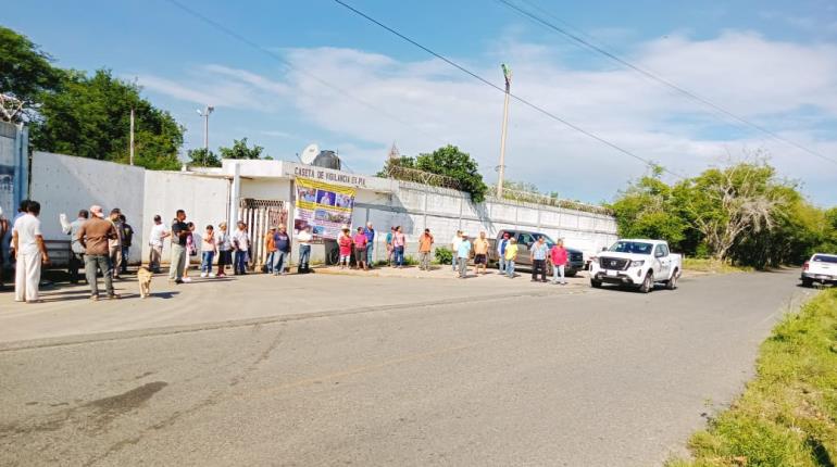 Protestan contra Pemex en Cunduacán por falta de pago por diversos daños