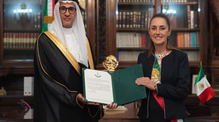 Sheinbaum recibe cartas credenciales de 5 nuevos embajadores