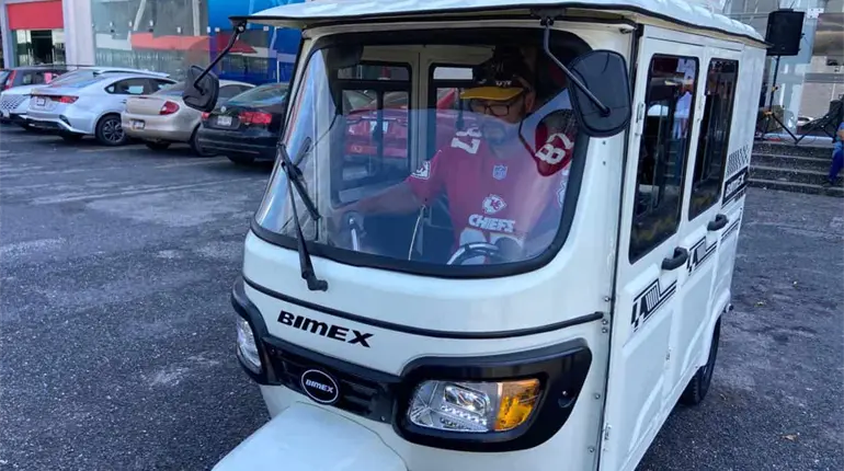 Bimex presenta motocarros híbridos a Semovi; busca ingresar a Tabasco