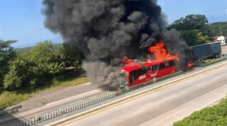 14 heridos deja fuerte choque en la vía Córdoba-Veracruz