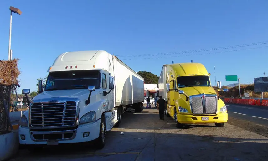 Desaparecen 4 traileros en carretera de Chiapas; uno de ellos radica en Tabasco