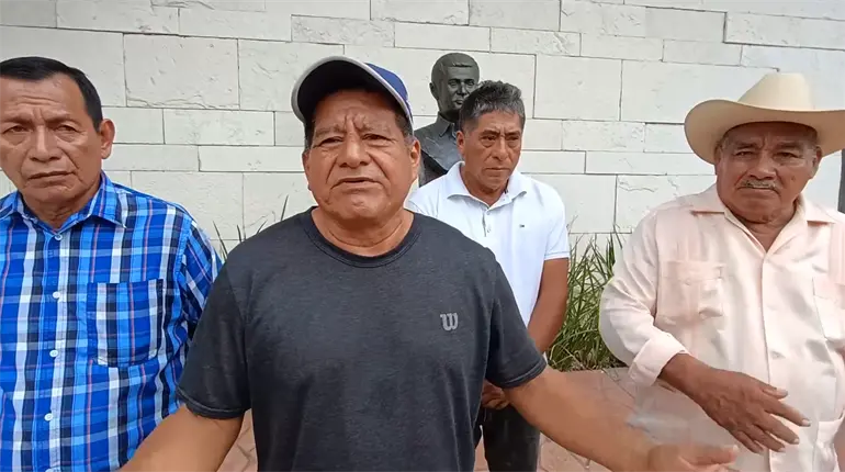 Campesinos de Oxiacaque, Nacajuca, reclaman pago de afectaciones de Pemex