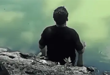 Hombre se mete a la Laguna de las Ilusiones para "retar" a cocodrilo
