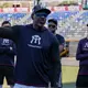 Sultanes hace oficial la salida de Roberto Kelly, quien fuera su manager desde 2018