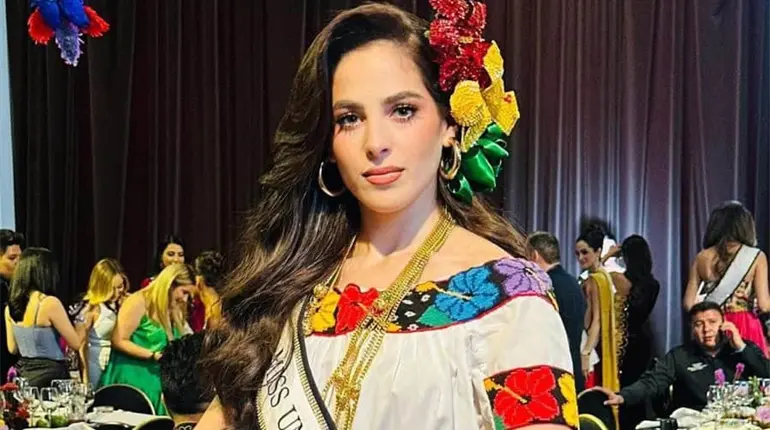 Fátima Bosch lleva el traje de tabasqueña a Miss Universe México