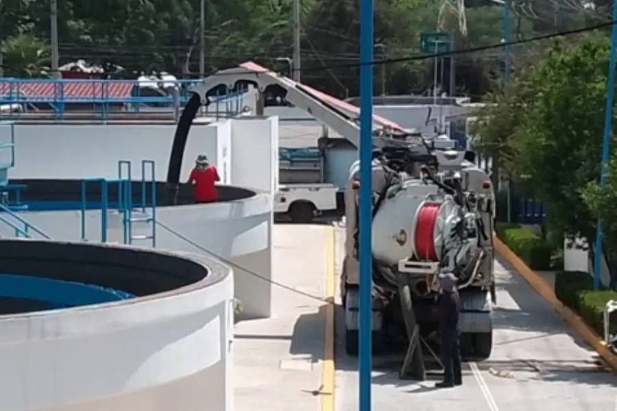 Trabajadores de organismo de agua potable en Naucalpan denuncian, que les exigen el 10% del sueldo para Morena