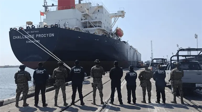 Despiden a trabajadores portuarios en Tampico por ´huachicol fiscal´