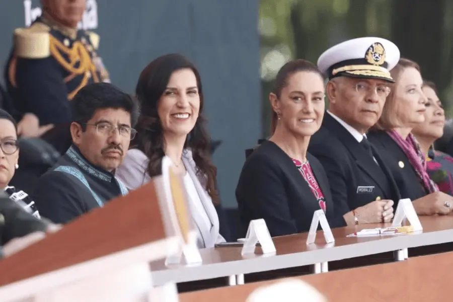 Hugo Aguilar expresa su respeto a López Rabadán, tras evitar aplaudirle durante ceremonia en CDMX