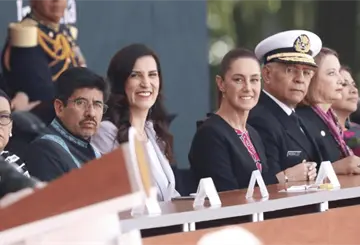 Hugo Aguilar expresa su respeto a López Rabadán, tras evitar aplaudirle durante ceremonia en CDMX