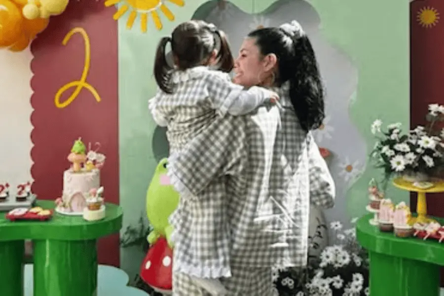 Cazzu celebra el cumpleaños de Inti con fiesta