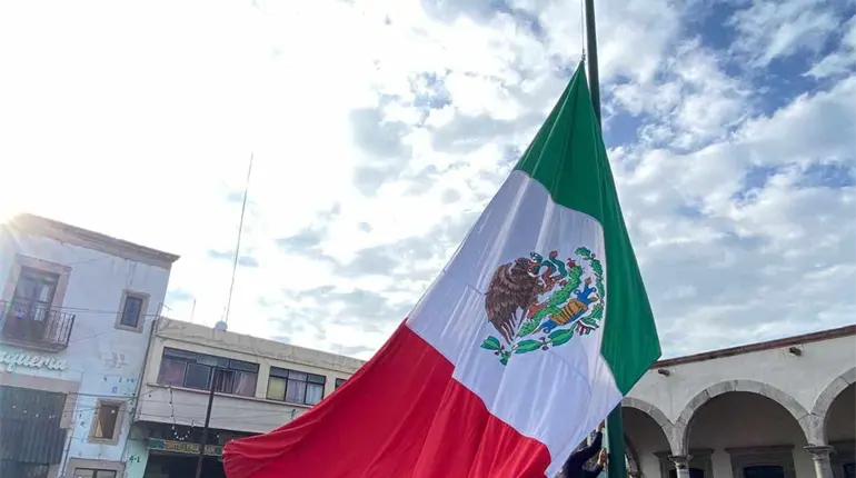 Cancelan fiestas patrias 4 municipios de Michoacán por amenazas del crimen organizado