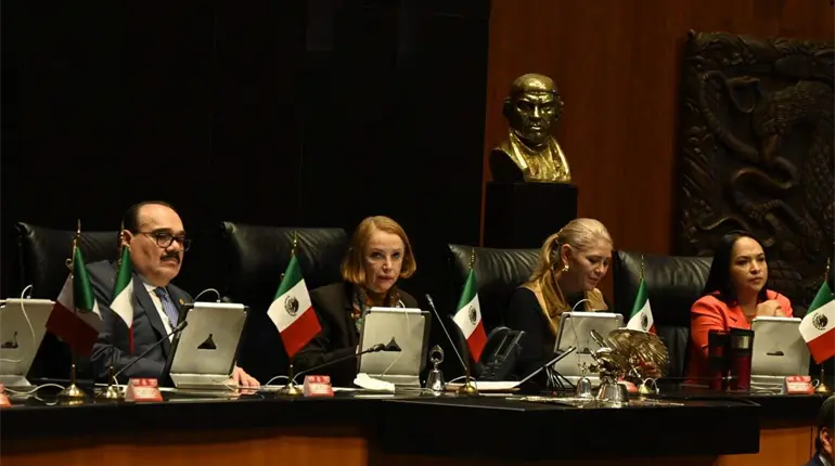 Senado recibe iniciativas de Sheinbaum sobre Ley de Amparo y Protección Industrial
