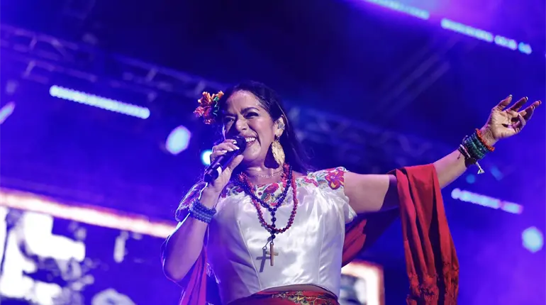 "Gracias por todo su cariñito" dice Lila Downs tras presentación en Comalcalco en fiestas patrias