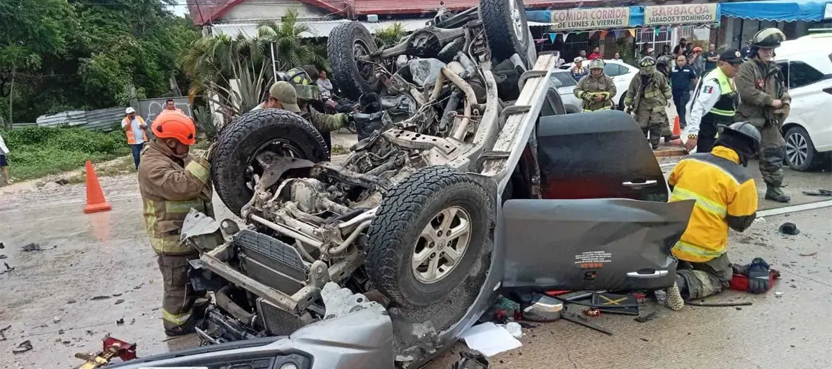 Deja 5 muertos fatal accidente en bulevar de Cancún