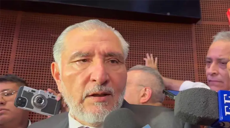 Adán Augusto dice no estar preocupado si Requena "canta"