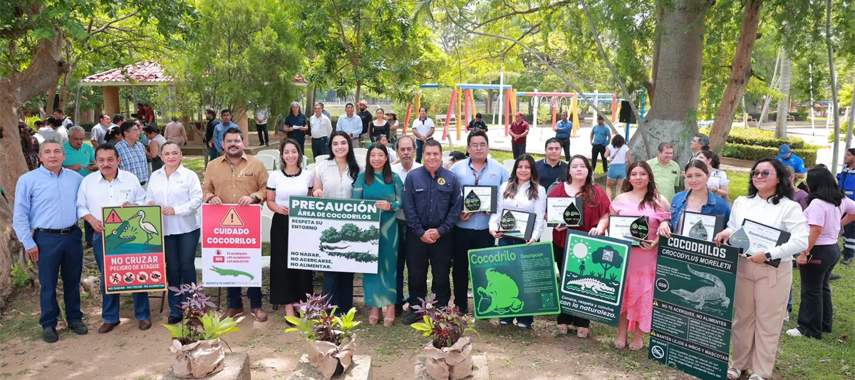 Entrega Centro premio a ganadores del segundo Concurso de Señalética sobre Cocodrilo