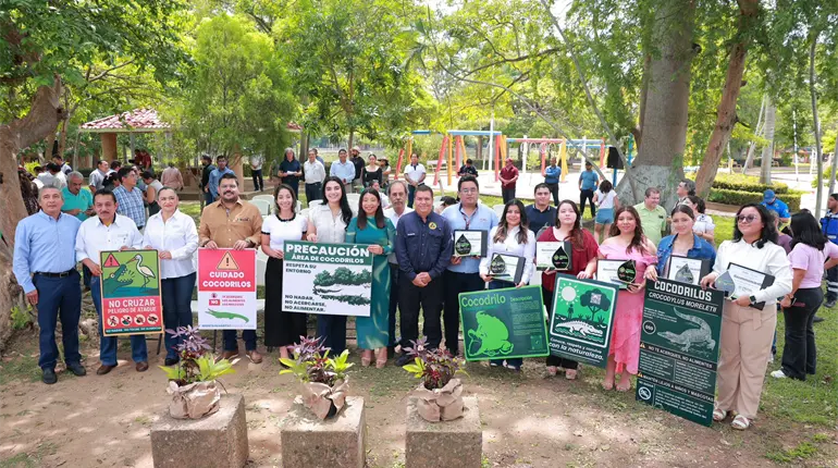 Entrega Centro premio a ganadores del segundo Concurso de Señalética sobre Cocodrilo