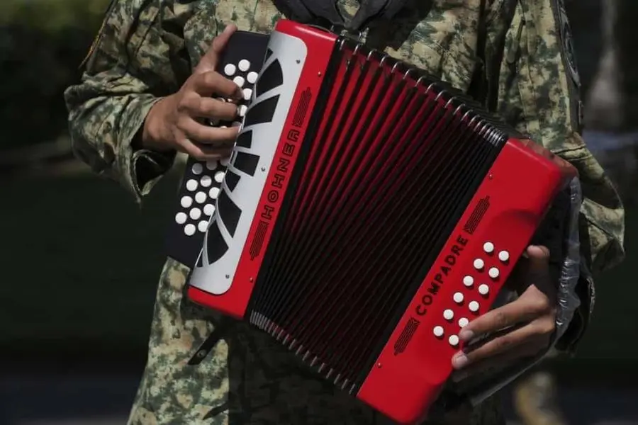 Prohíben en Chihuahua narcocorridos y música que glorifique la violencia